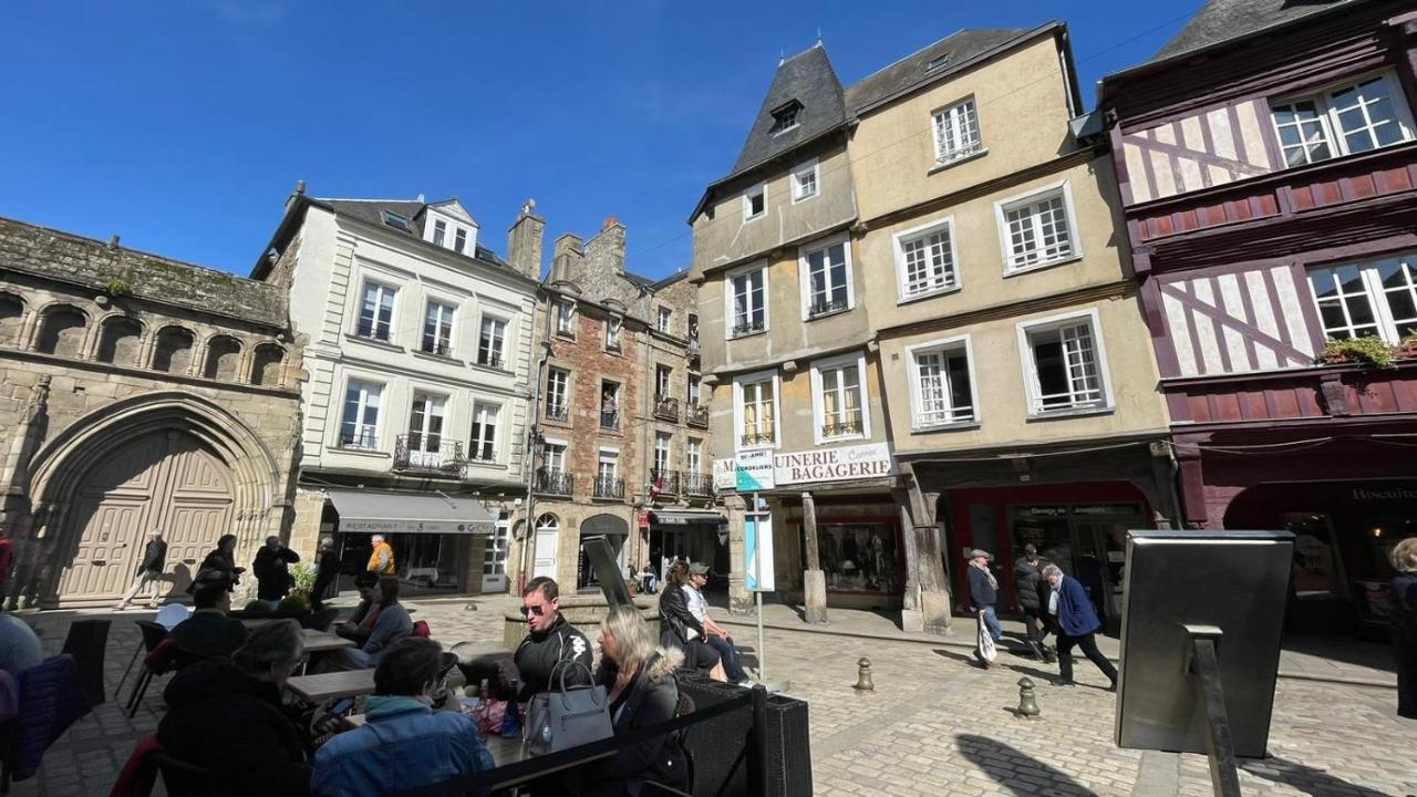 Eglantine 14 Appartement Centre Historique De Dinan Exterior photo